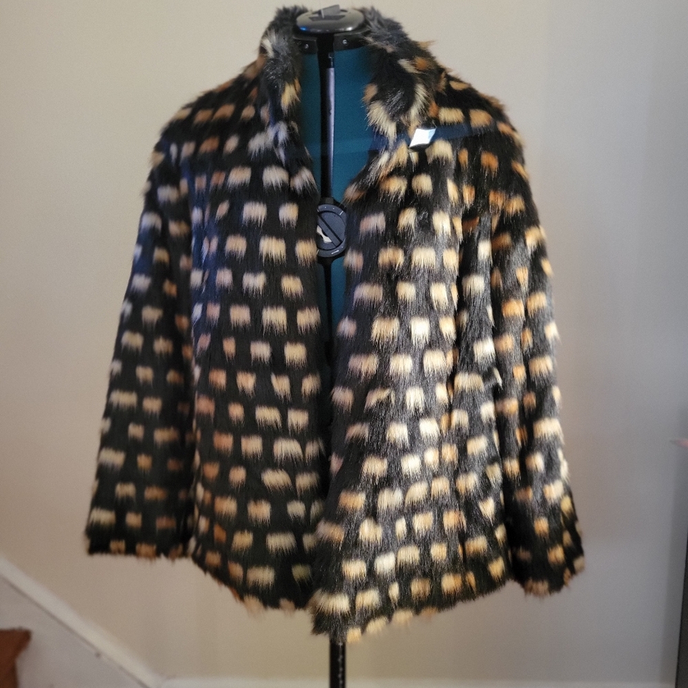 Dennis By Dennis Basso Black and Tan Faux Fur Coat Size Small